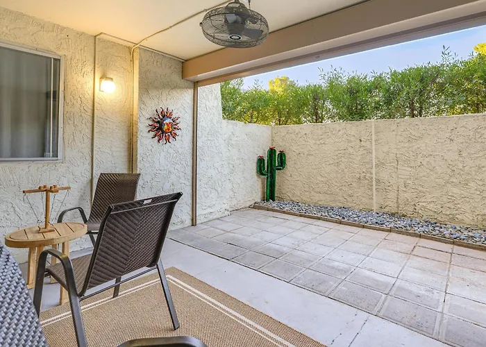 < 1 Mi To Old Town Scottsdale: W/ Patio Holiday home *