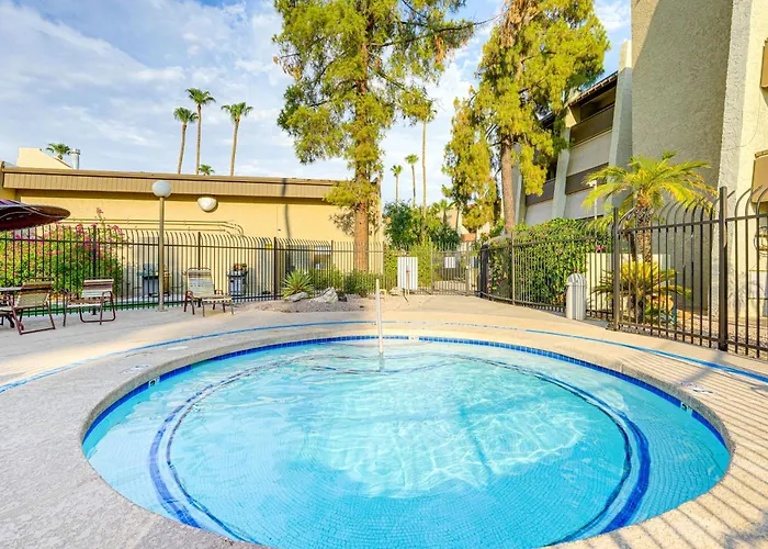 < 1 Mi To Old Town Scottsdale: W/ Patio Holiday home Scottsdale